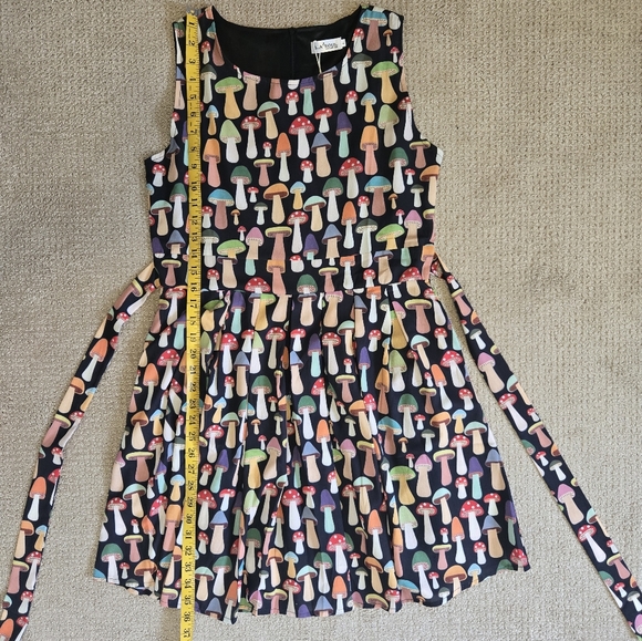 NWT LA Soul Mushroom Print Tie Back Dress Size L - Picture 9 of 12